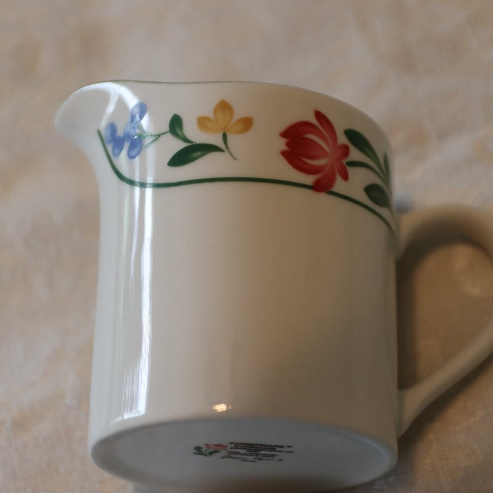 Farberware Stoneware Dorchester 388 Creamer Floral Pattern